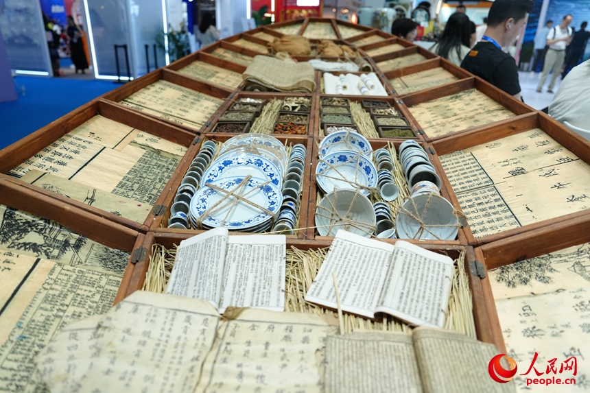 第21回中國國際文化産業(yè)博覧交易會が開催　中國テイストあふれる「お寶」が目玉に