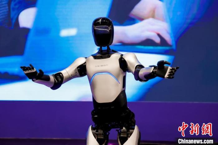 遠(yuǎn)征A2（畫像提供：上海智元ロボット）