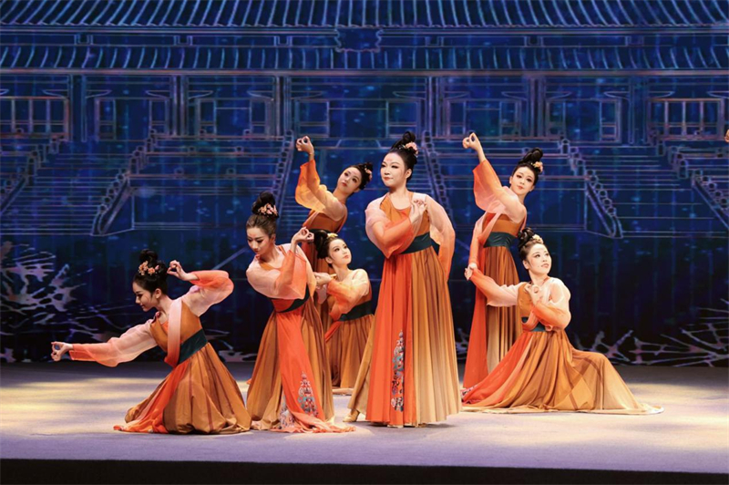 舞踴「唐印」（寫真提供?主催者）。