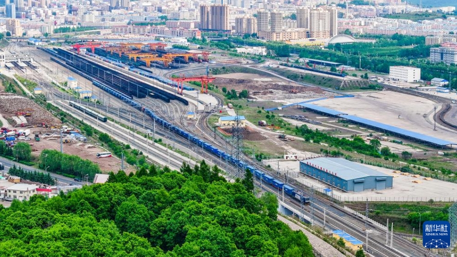 「中歐班列」東ルートの1～5月累計運行本數(shù)が2千本突破