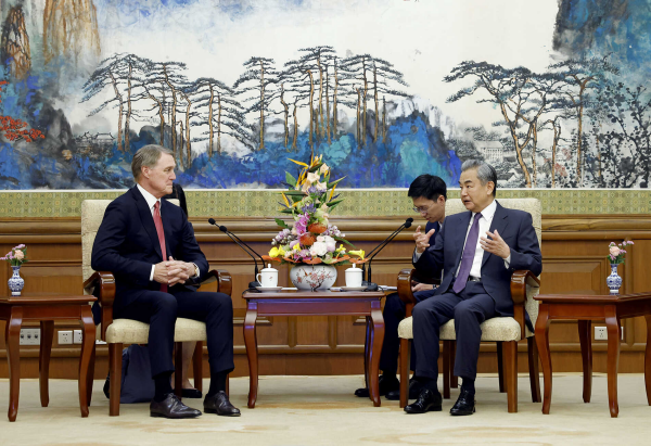 王毅氏が米國のパデュー新駐中國大使と會談