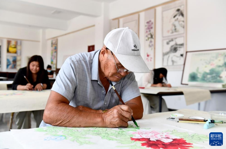 「富の花」を咲かせる工筆畫(huà)　山東省巨野