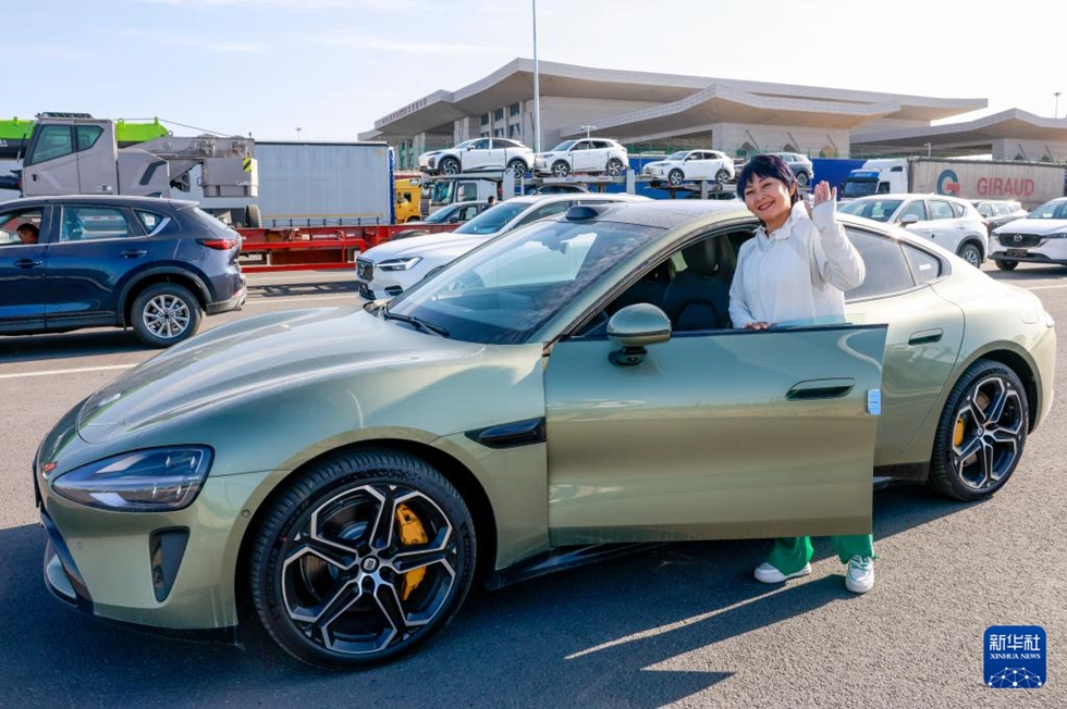 コルガスの「移送ドライバー」たち　中國(guó)製新エネ車の中央アジア輸出で活躍