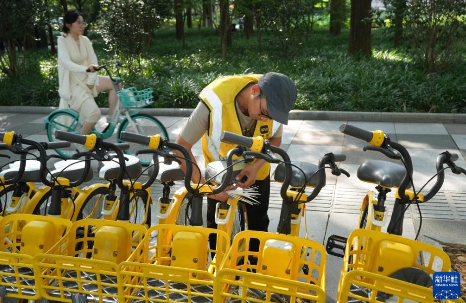 シェア自転車にクールサドルカバー取り付け　浙江省杭州