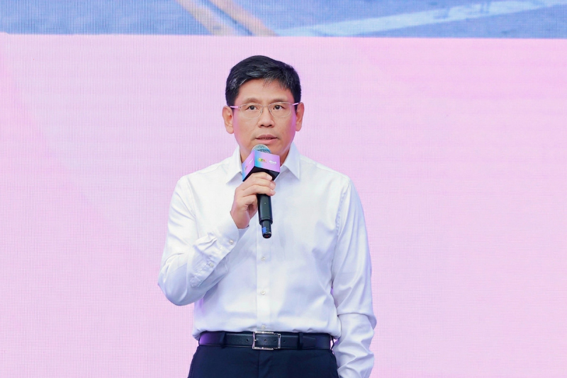 PRを行う崇左市人民政府の遅威市長（畫像提供?主催者）。