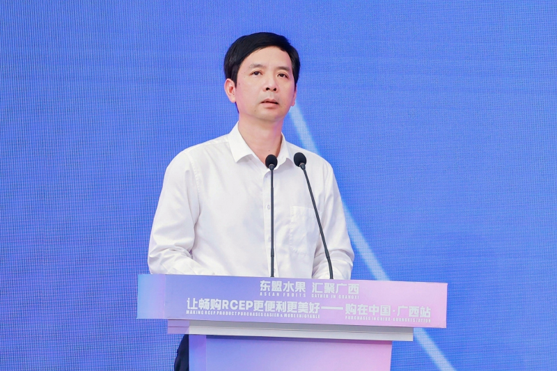 広西壯（チワン）族自治區(qū)の通関地の通関円滑化をPRする李碩氏。（寫真提供?主催者）