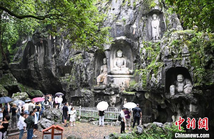 杭州西湖世界遺産登録14周年を記念して観光スポット16ヶ所の入場料が無料に