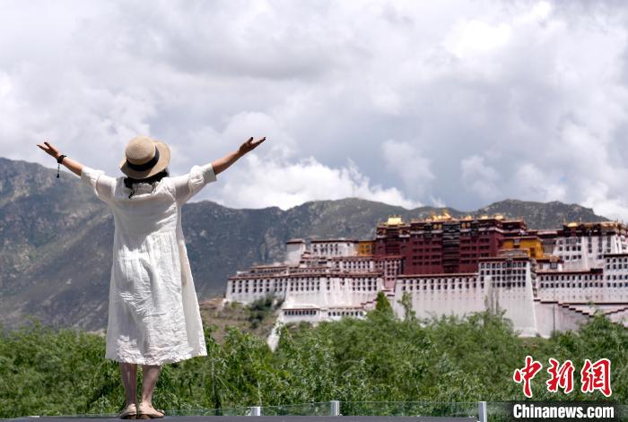 「景観経済」を盛り上げるポタラ宮　西蔵拉薩