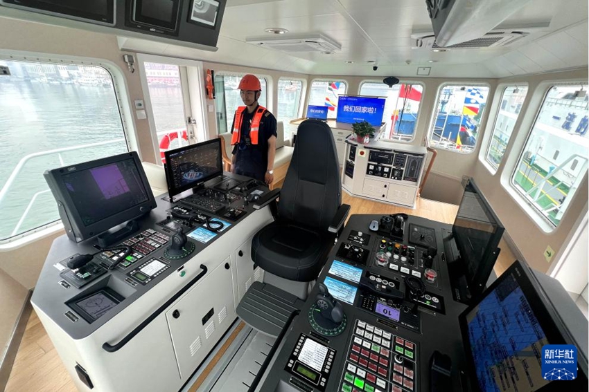 中國初の水素?電動タグボートが青島港に配備　 複數(shù)の技術(shù)的空白を埋める