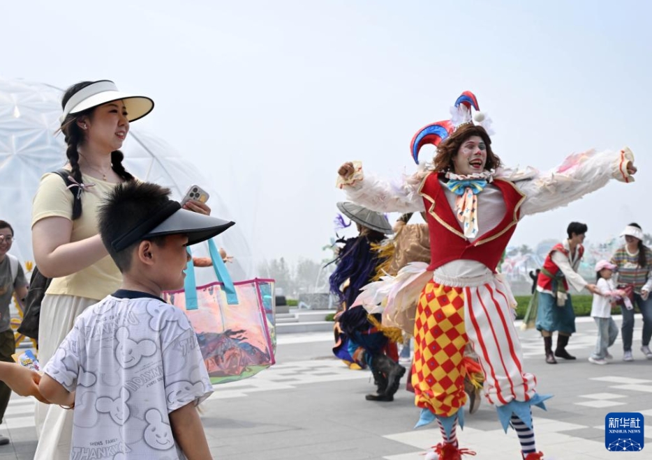 「水との共生」をテーマにしたテーマパーク「東方伊甸園」が開(kāi)園　山東省青島