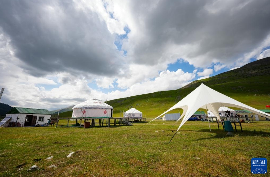 阿禾公路が開通　新疆