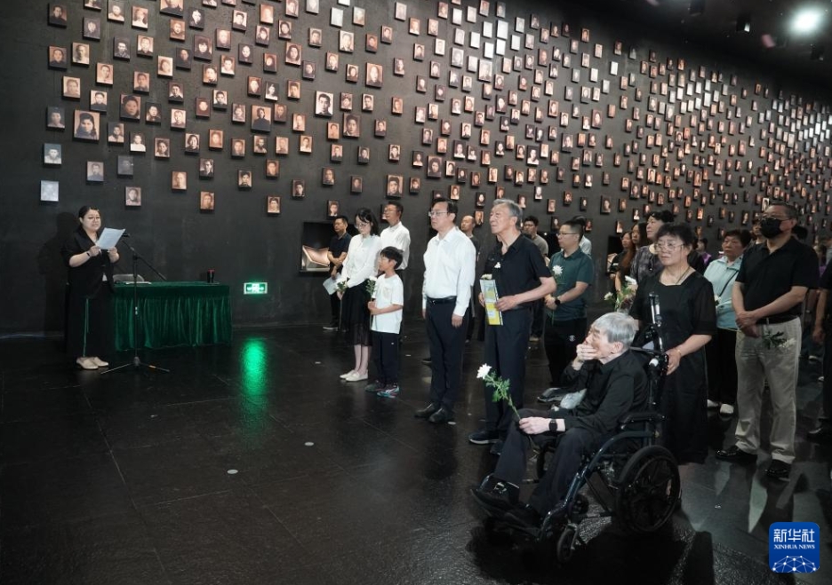 南京大虐殺被害者の消燈追悼式　江蘇省南京