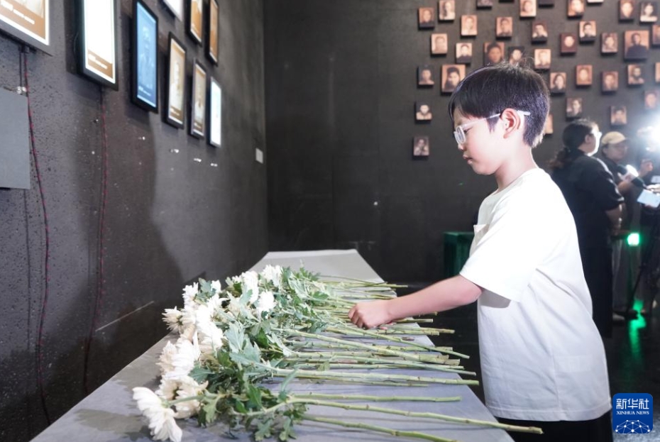 南京大虐殺被害者の消燈追悼式　江蘇省南京