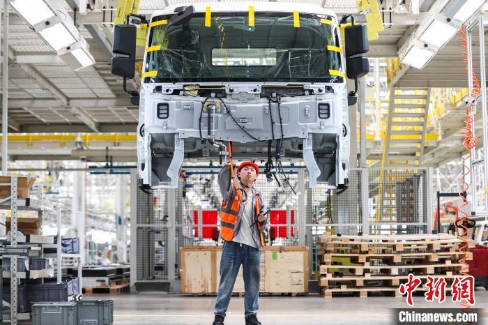 生産に追われる新エネルギー車メーカー　貴州省貴安新區(qū)