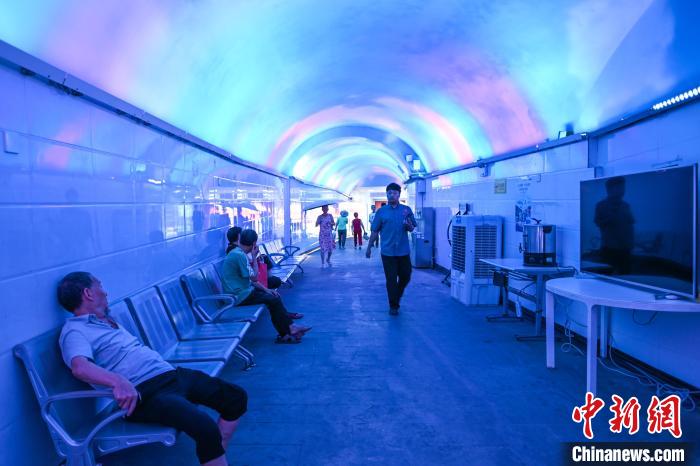 高溫が続く重慶市で、防空壕40ヶ所の「納涼スポット」を無料開放