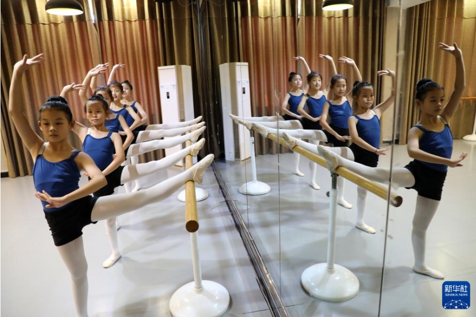 夏休み、各種活動を楽しむ子どもたち