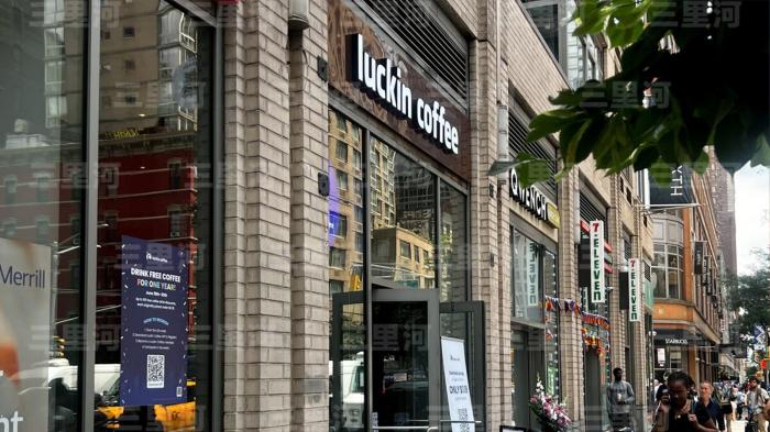 米國に進(jìn)出し、ニューヨークに2店舗をオープンした「瑞幸珈琲」。