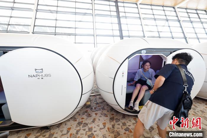 上海浦東空港が乗り継ぎ客向け休憩施設(shè)を整備　「乗継が快適な空港」世界一を目指す