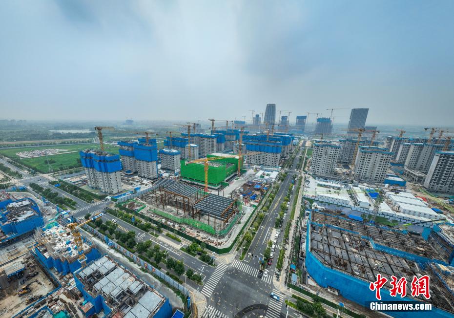 雄安スタートエリア西北片區(qū)小學(xué)校プロジェクトの総合教育棟の主體工事が完成　河北省