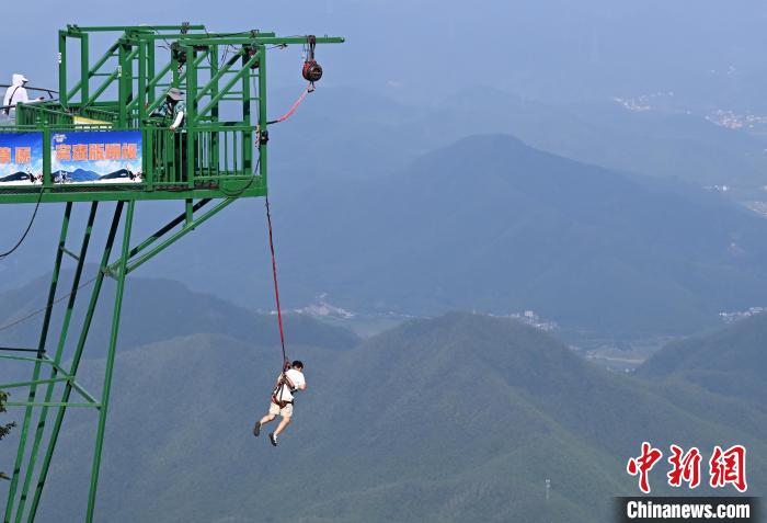 「初心者向けアクティビテ?！工Q光客に大人気　浙江省湖州