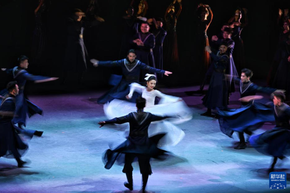 第7回中國(guó)新疆國(guó)際民族舞踴フェスティバルが開幕