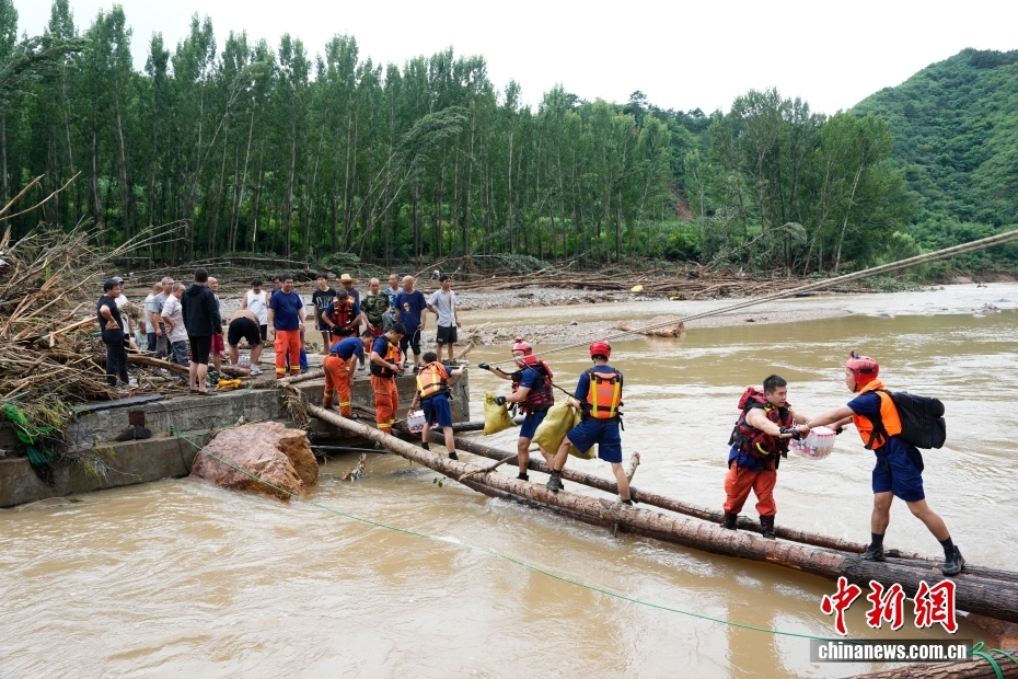 北京で記録的な豪雨　死者30人確認