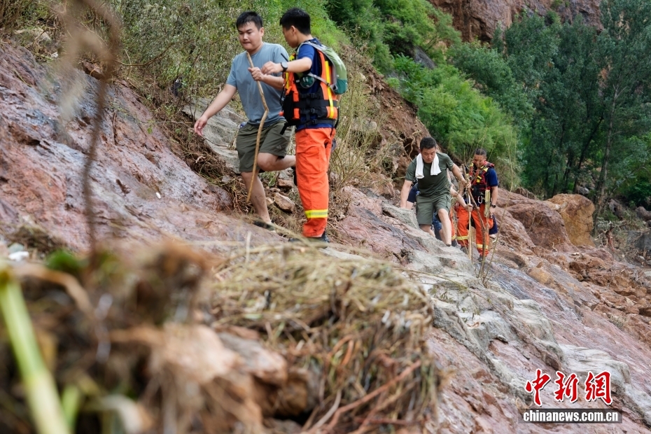 北京で記録的な豪雨　死者30人確認