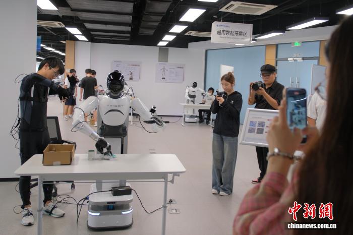 産業(yè)AI「訓練場」の見學が人気　浙江省上虞