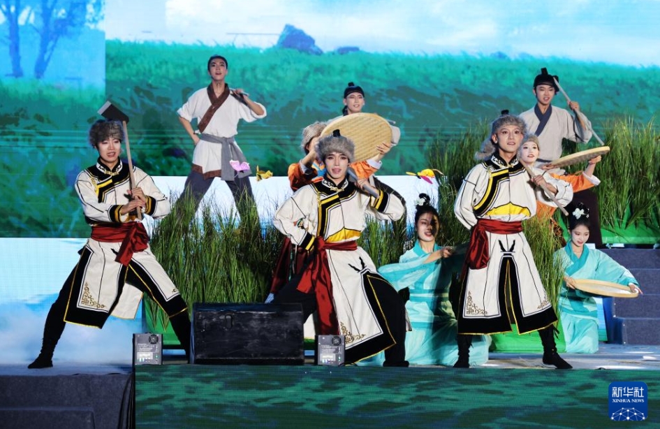 炒撥拉グルメフェスが開幕　甘粛省山丹