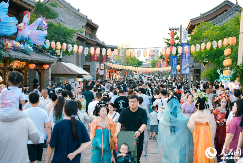 新たな活力あふれる河南省洛陽市の歴史ある洛邑古城