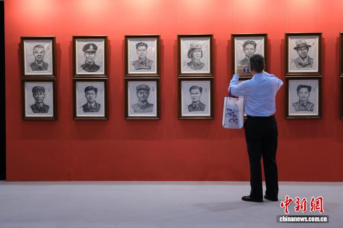 「中國人民抗日戦爭?世界反ファシズム戦爭勝利80周年?名家名作展」が香港で開幕