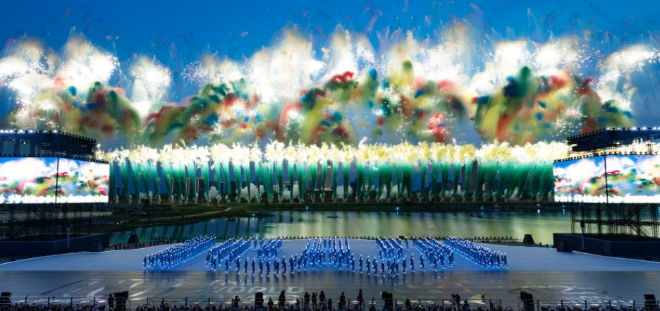 開會式で打ち上げられた花火（撮影?陳益宸）。