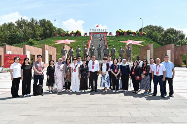 外交部がアジア近隣諸國(guó)外交官の山西省視察訪(fǎng)問(wèn)を?qū)g施