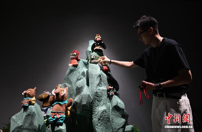 絶賛上映中のアニメ「浪浪山小妖怪」の関連グッズも人気に