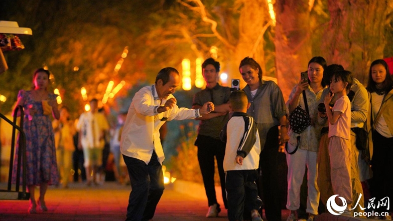 舊市街地に新しい息を吹き込み、観光客を魅了する新疆?庫車