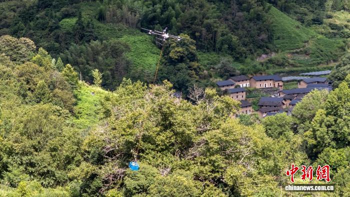 ドローンによる農(nóng)作物輸送のコストは500グラムあたりわずか2円　 浙江省武義