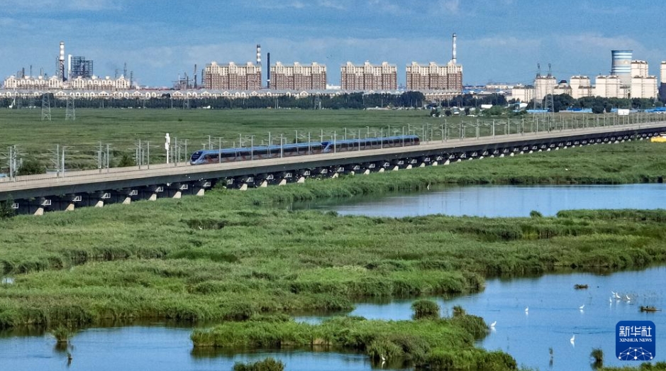 開(kāi)通10周年を迎えた中國(guó)最北端を走る高速鉄道　乗客數(shù)は延べ1億人突破