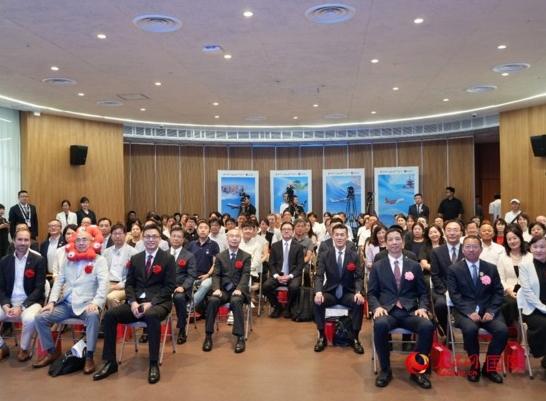 國航が大阪?関西萬博の中國パビリオンで、「心を込めて寄り添い、愛と共に歩む」をテーマに開催した特別イベント「AIR CHINA DAY」（8月17日撮影?許可）。