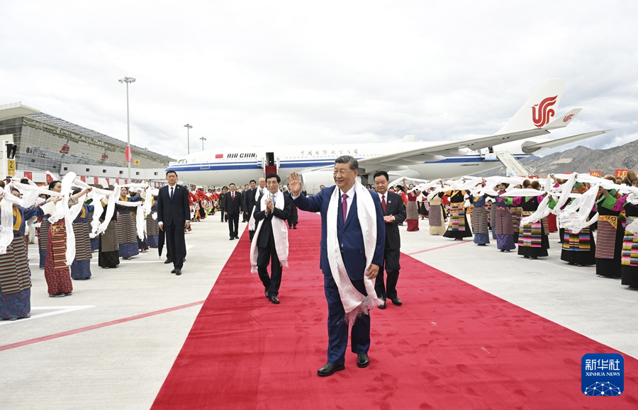 習近平総書記が拉薩に到著 西蔵自治區(qū)成立60周年祝賀行事出席へ