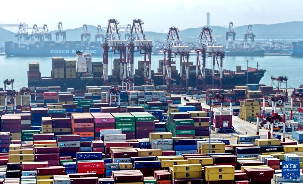 青島港の輸出入航路數(shù)が引き続き増加