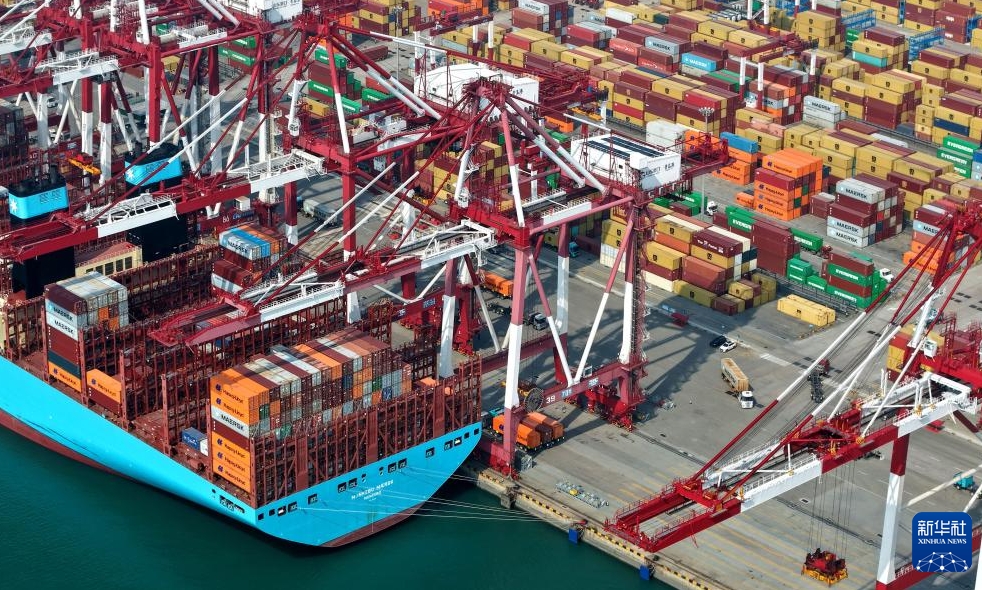 青島港の輸出入航路數(shù)が引き続き増加