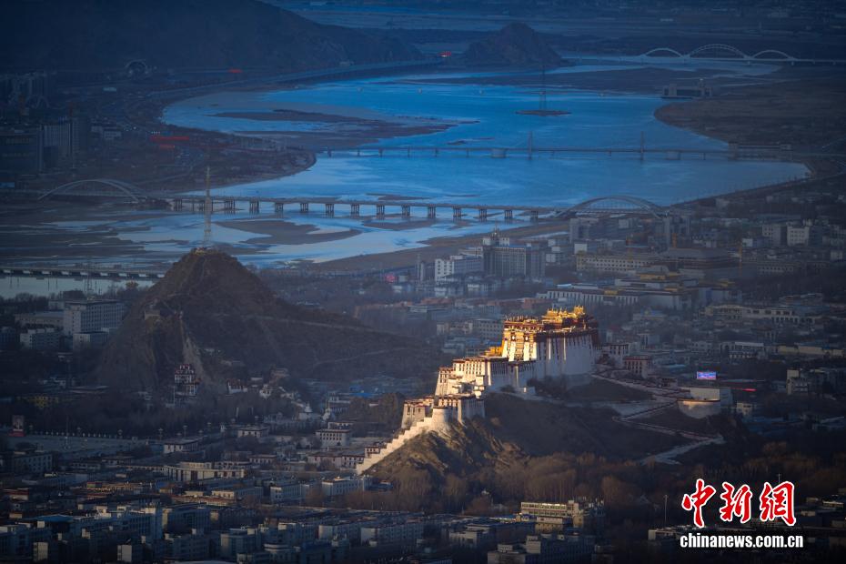 「文化の至寶」布達(dá)拉宮の四季　西蔵