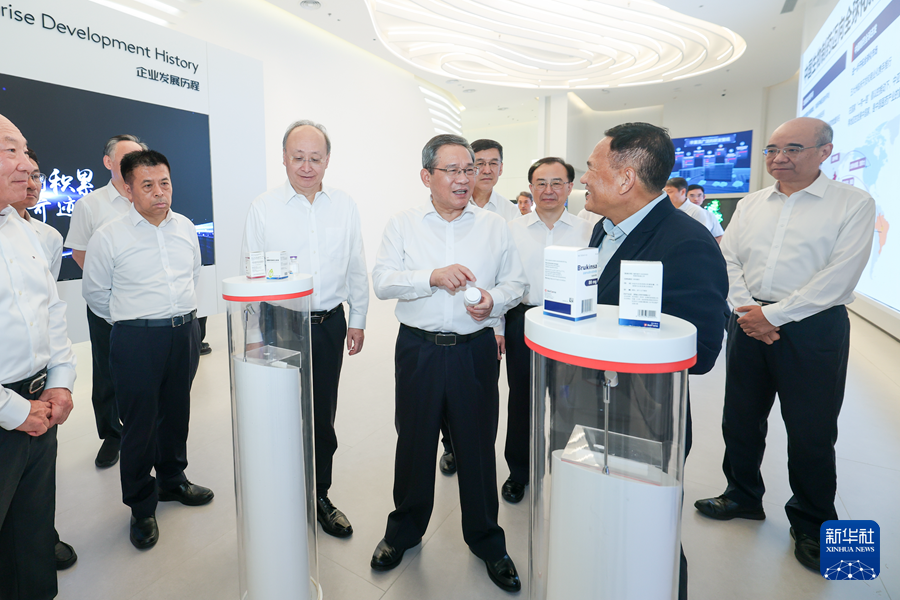 李強(qiáng)総理が北京でバイオメディカル産業(yè)の発展?fàn)顩rを視察