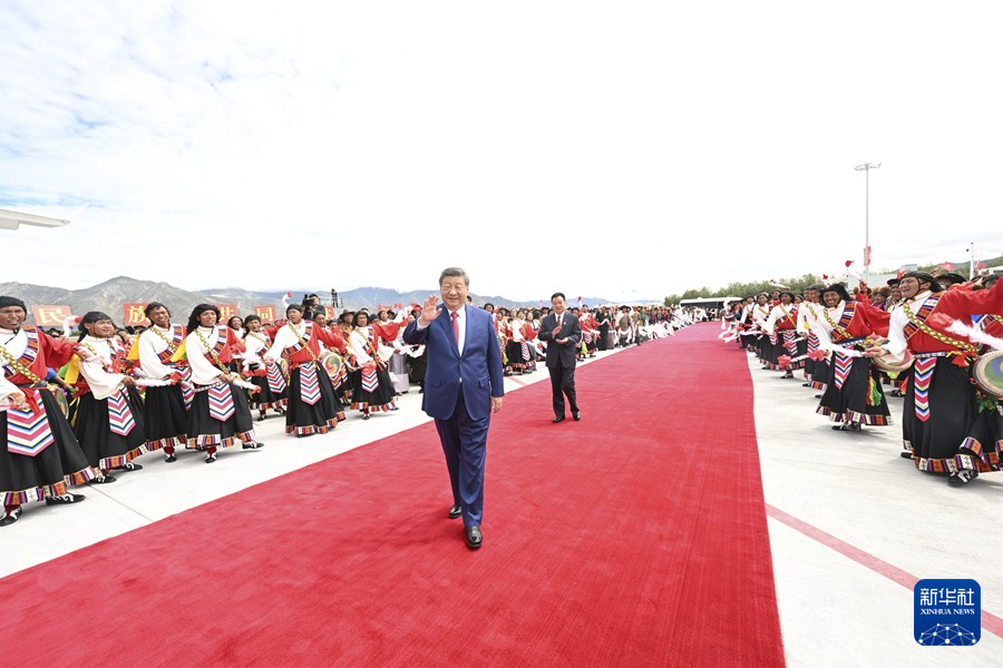 習(xí)近平総書記、チベット視察を終え北京に帰還