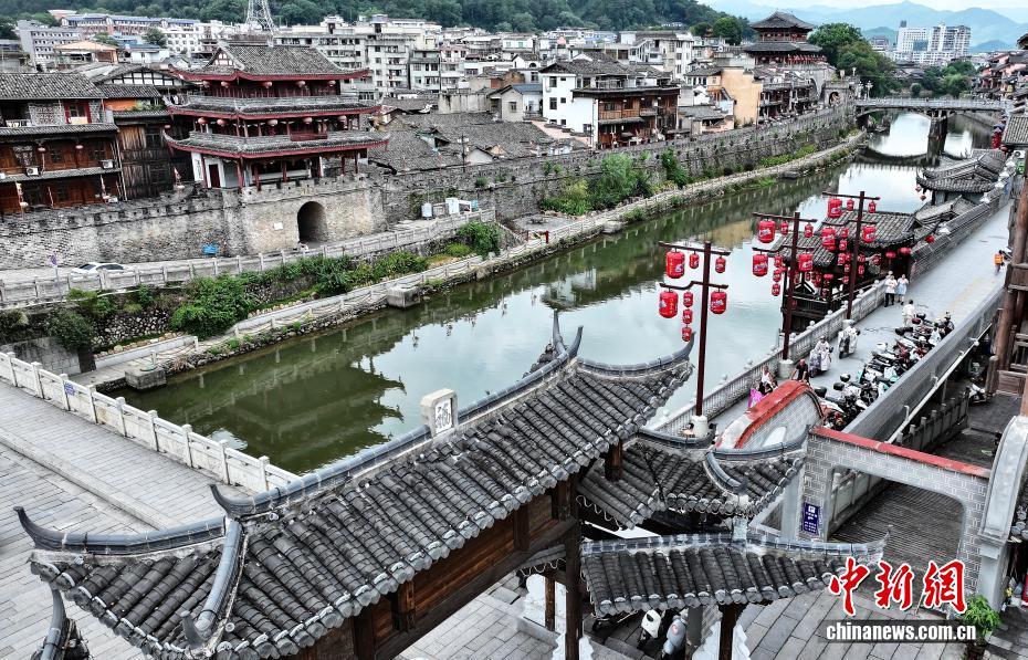 上空から撮影した汀州古城の一角（8月21日、ドローンによる撮影?張斌）