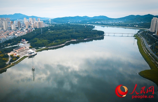 錦州市東湖森林公園（撮影?邱宇哲）。