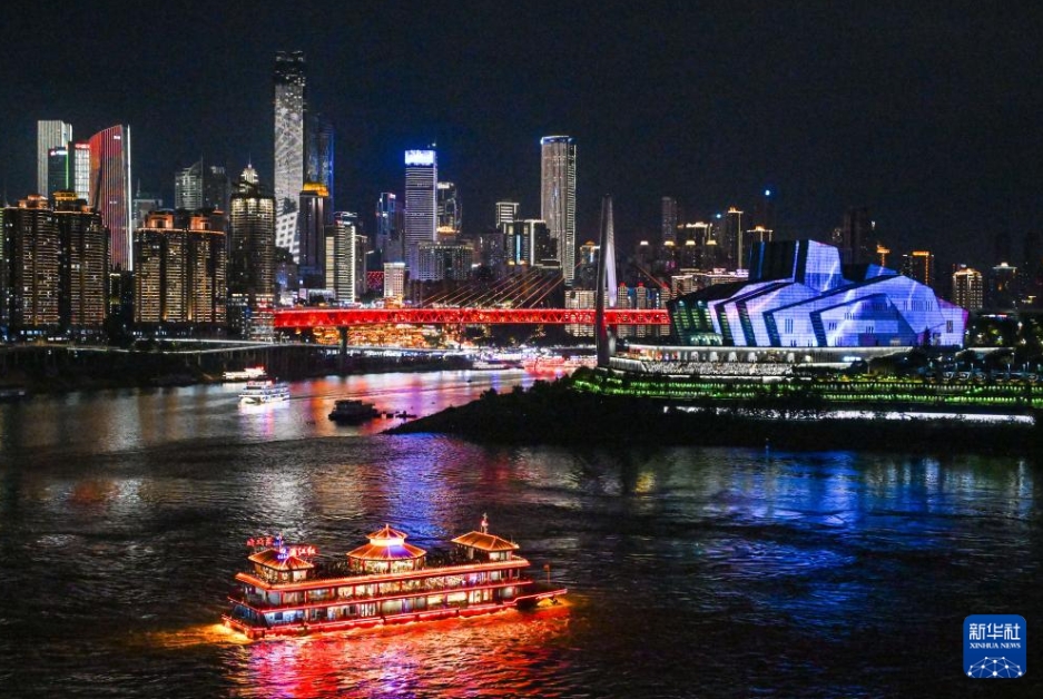 美しい夜景広がる重慶市