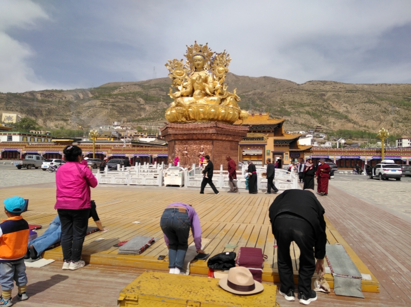 青海レゴンのお寺