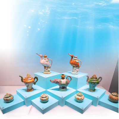 中國(guó)（海南）南中國(guó)海博物館の「深藍(lán)寶蔵——南中國(guó)海西北大陸斜面1?2號(hào)沈沒船考古學(xué)成果特別展」の様子（寫真提供?中國(guó)國(guó)家文化財(cái)局）。