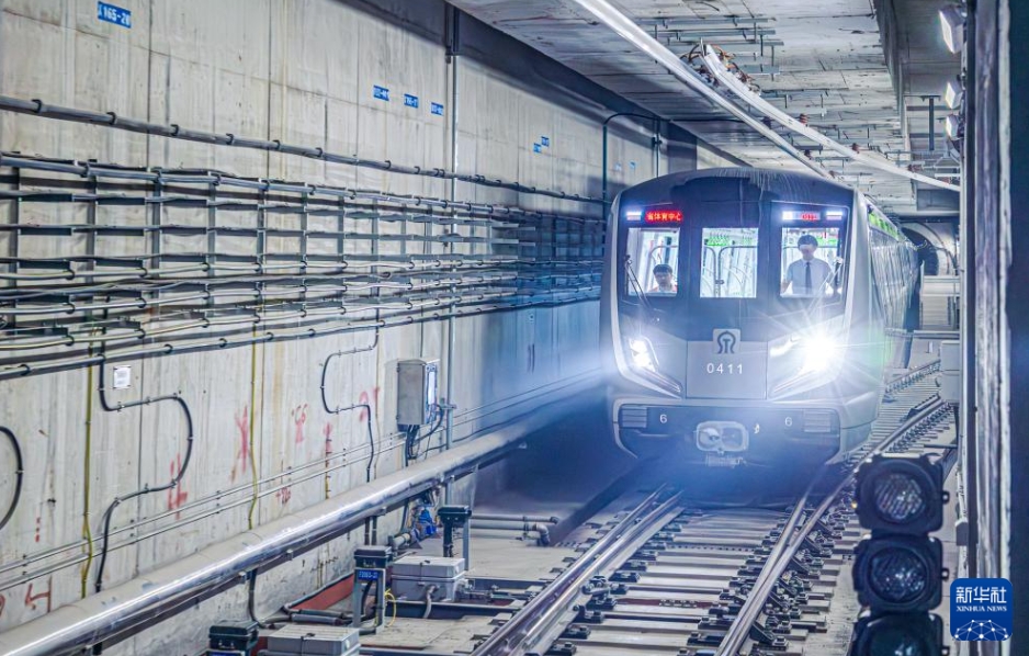 中國初のカルスト地形を通過する地下鉄が試運転を開始　山東省